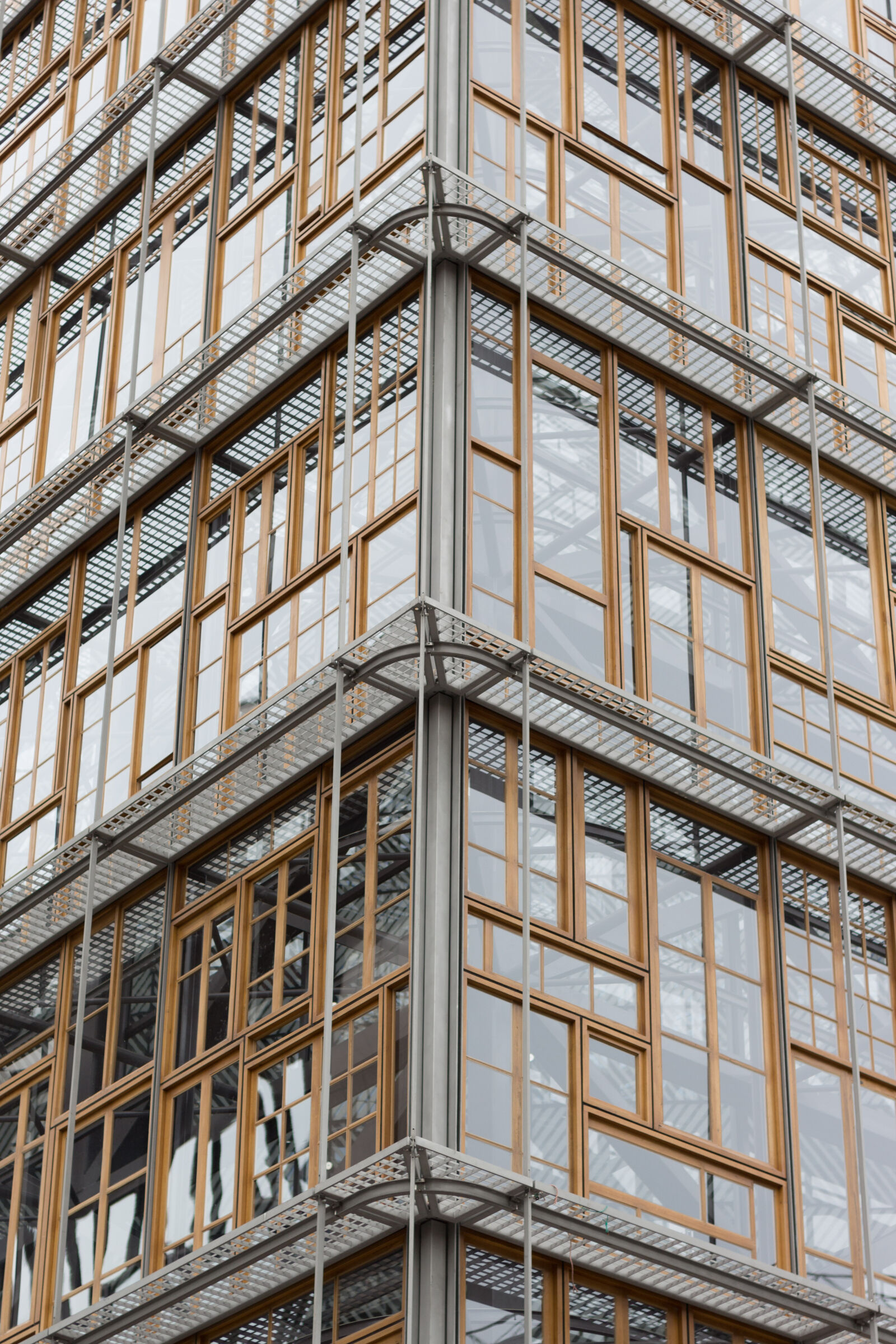 Canon EOS 700D (EOS Rebel T5i / EOS Kiss X7i) + Canon EF 50mm F1.8 STM sample photo. Brussels, building, building, exterior photography