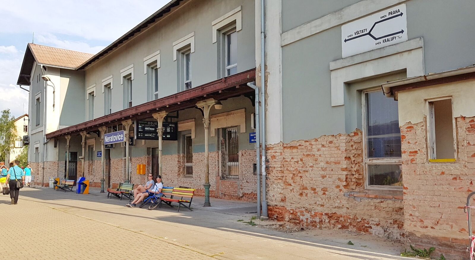 Samsung Galaxy S7 Edge sample photo. Neratovice, station, reconstruction photography