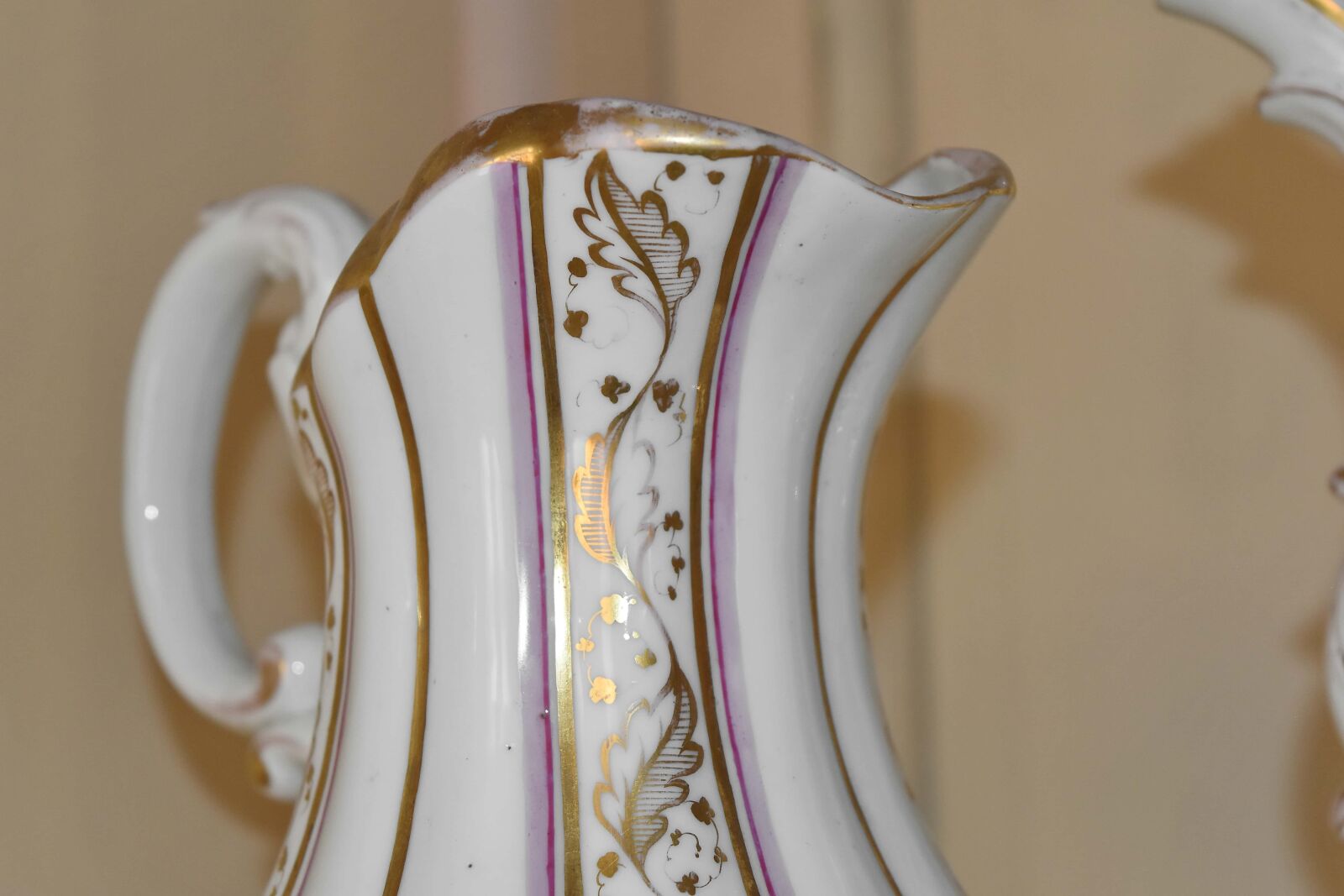Nikon D5500 sample photo. Antiquity, vase, ceramic, container photography