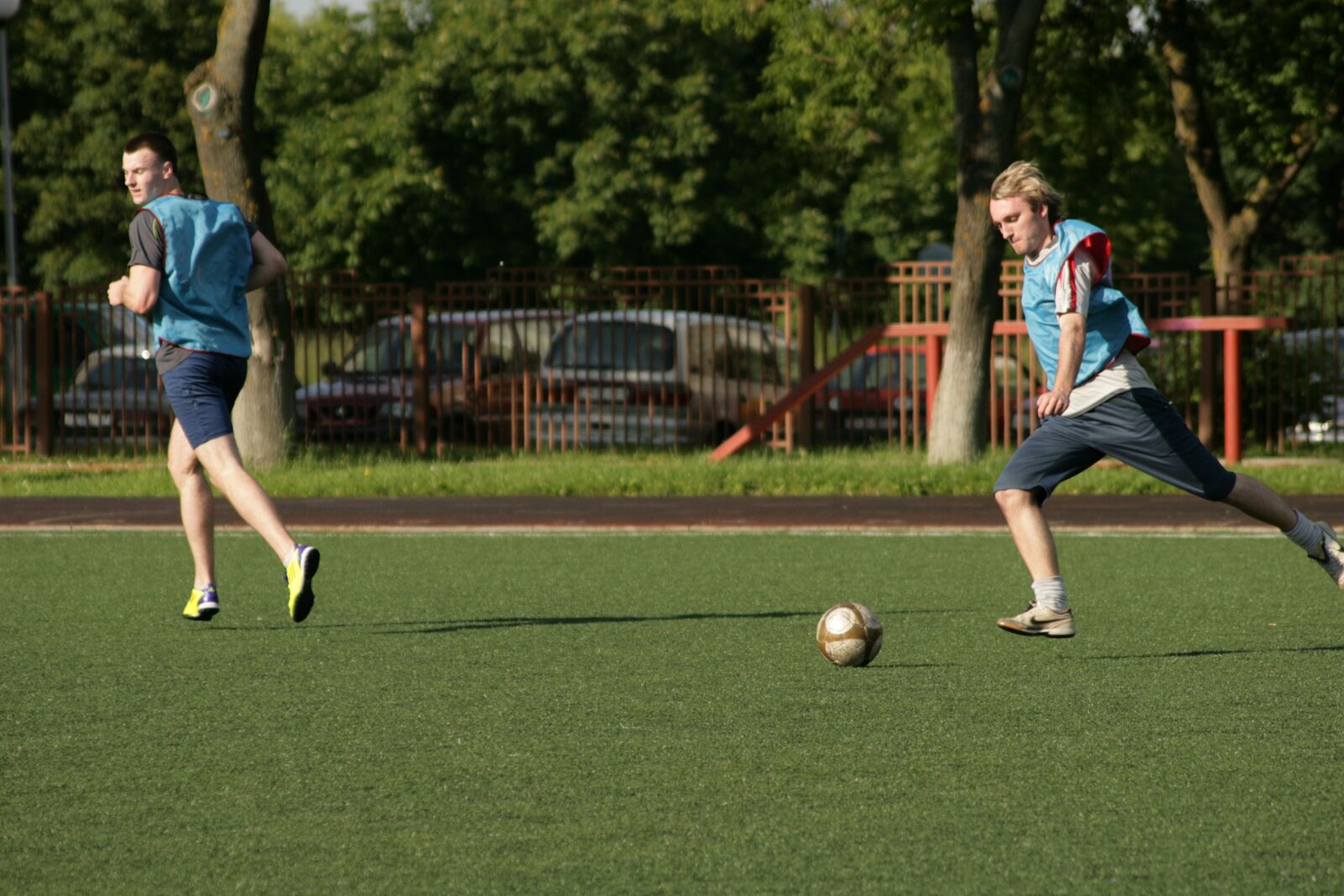 Canon EOS 30D sample photo. Penalty, blow, football photography