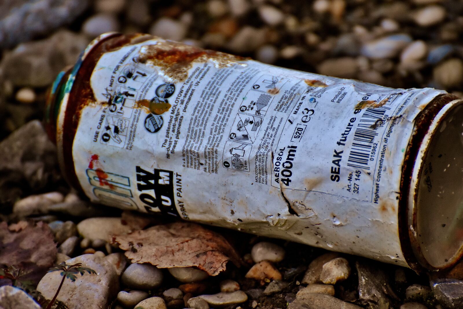 Nikon D7200 sample photo. Spray can, color, graffiti photography