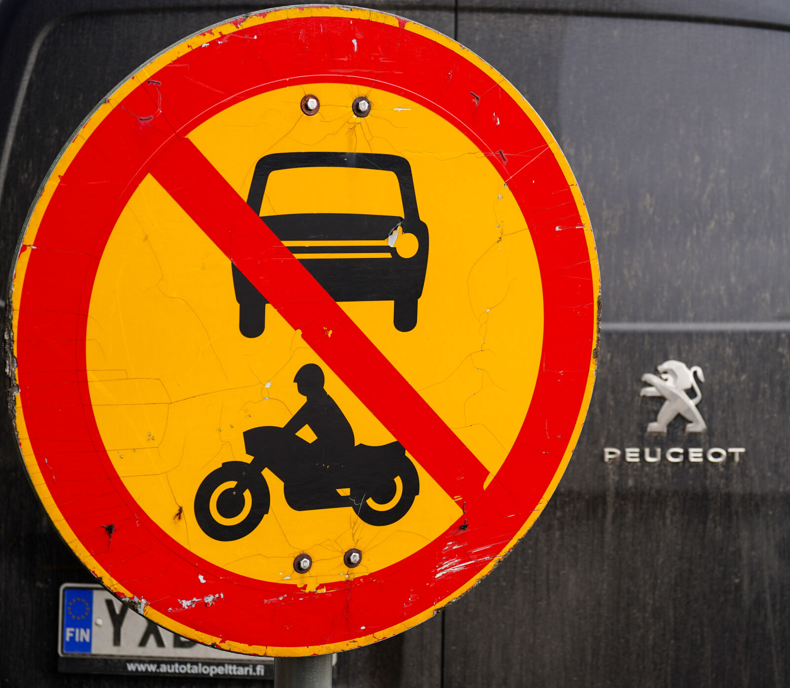 Sony a7C sample photo. No parking peugeot photography