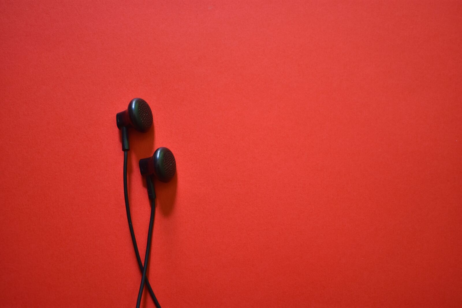 Nikon D3400 sample photo. Earphone, music, lifestyle photography