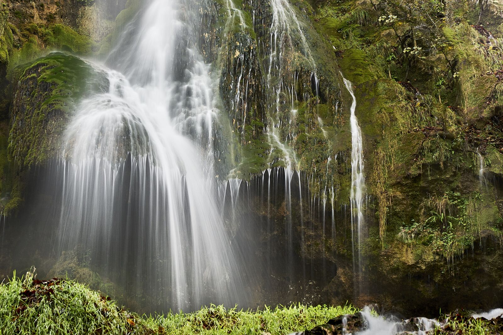 Sony ILCA-77M2 sample photo. Waterfall, rain, nature photography