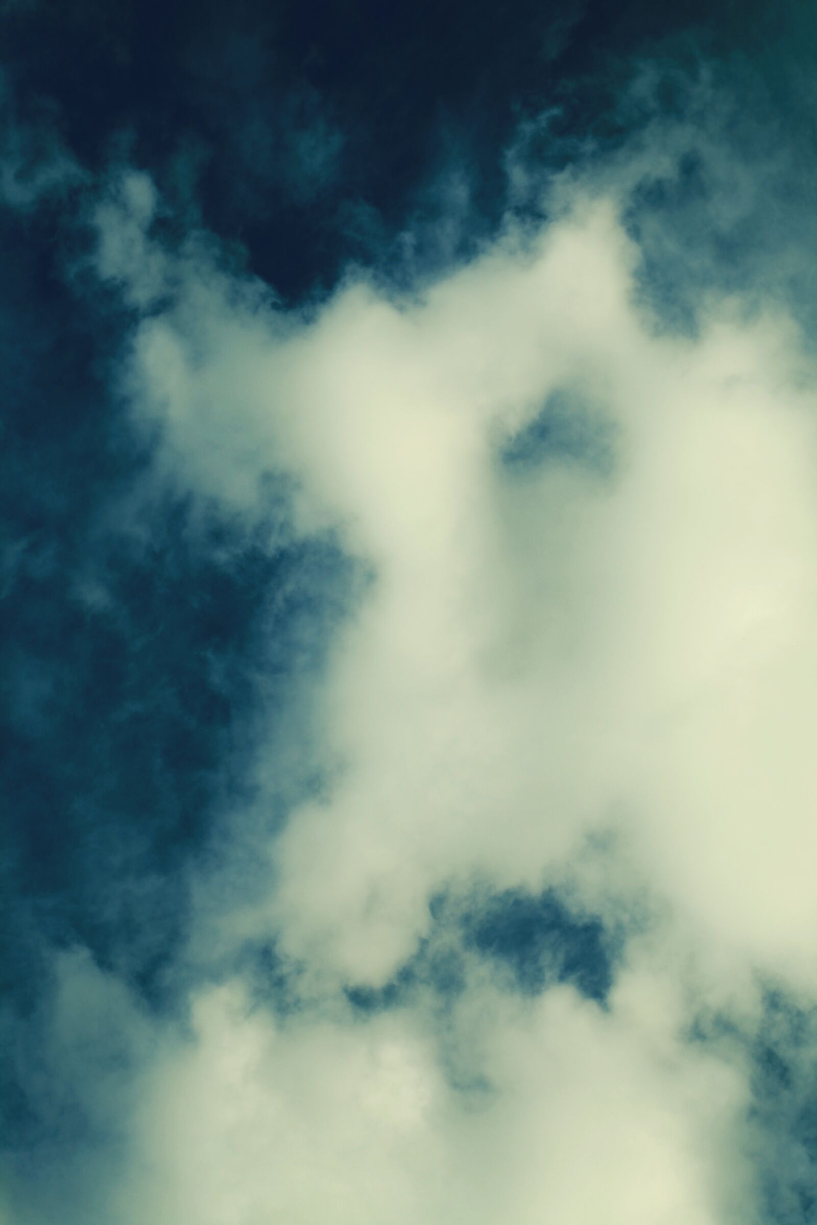 Canon EOS 5D Mark II sample photo. Clouds, cloudy, sky photography