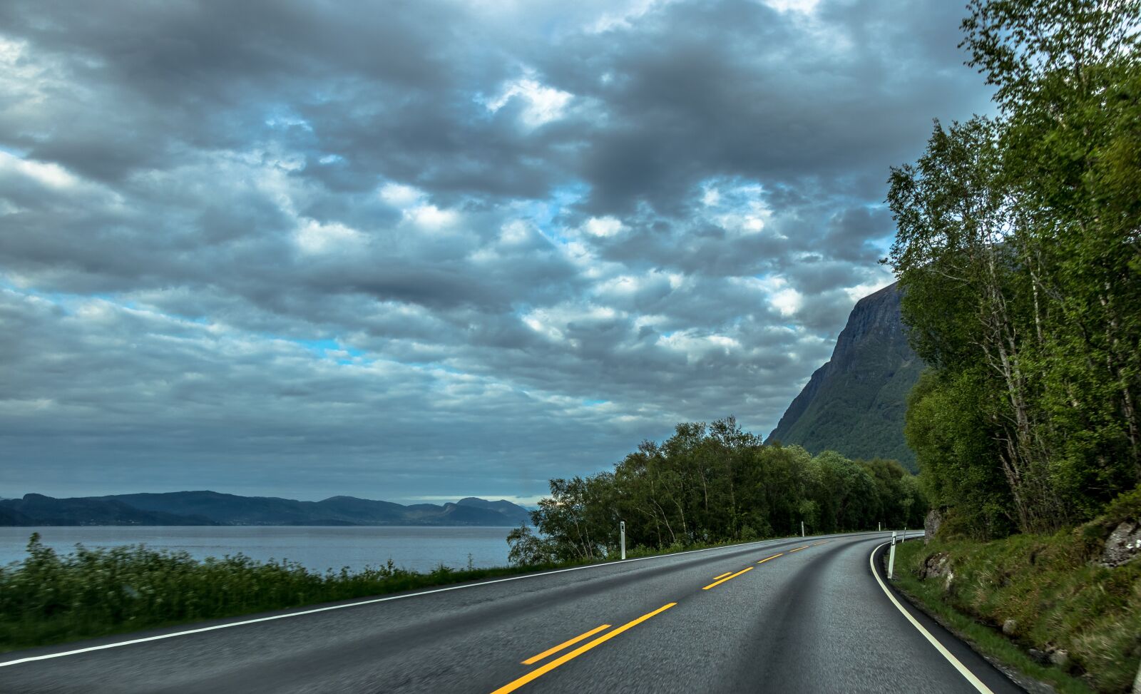 Canon EF-S 18-135mm F3.5-5.6 IS USM sample photo. Norway, way, landscape photography