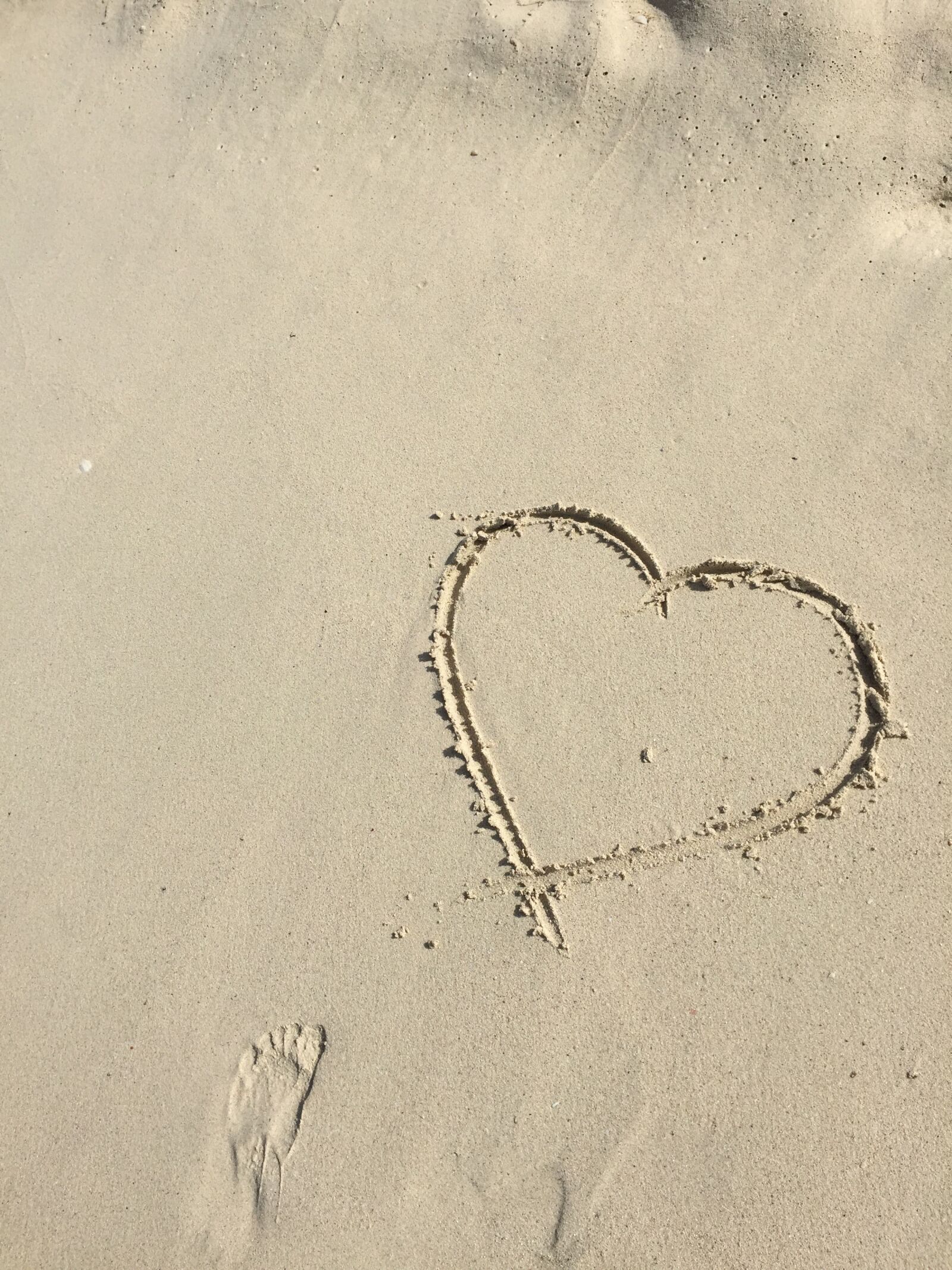 Apple iPhone 6 sample photo. Heart, love, sand photography
