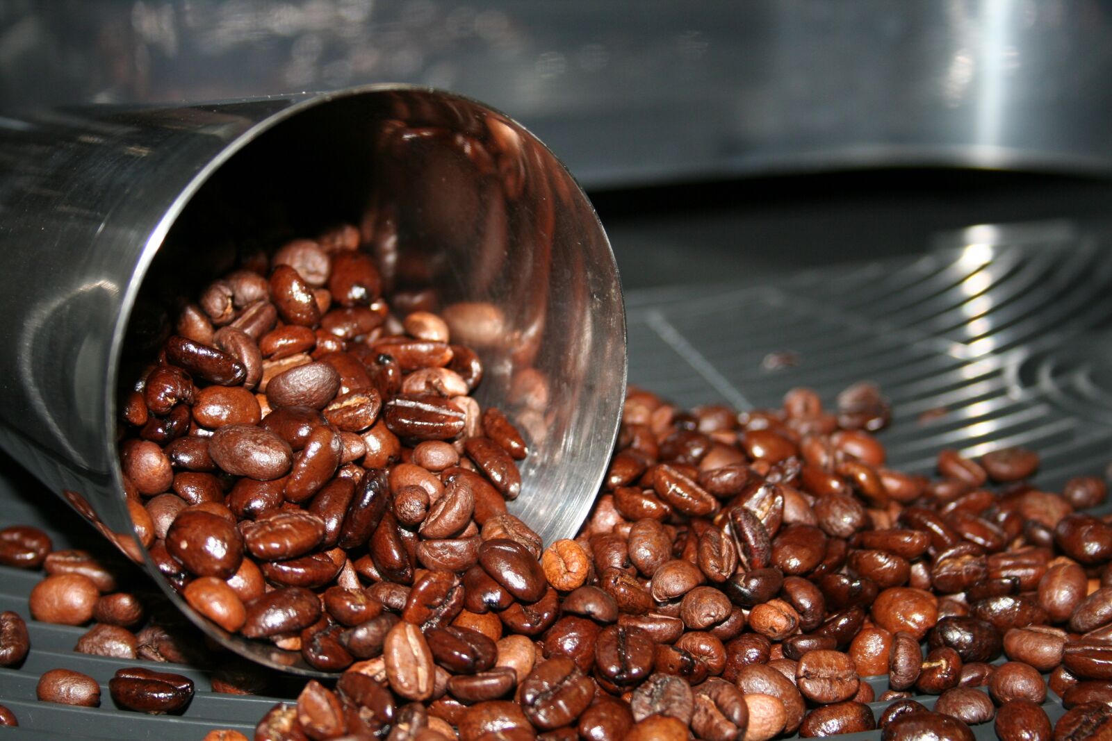 Canon EOS 350D (EOS Digital Rebel XT / EOS Kiss Digital N) sample photo. Coffee, beans, raw photography