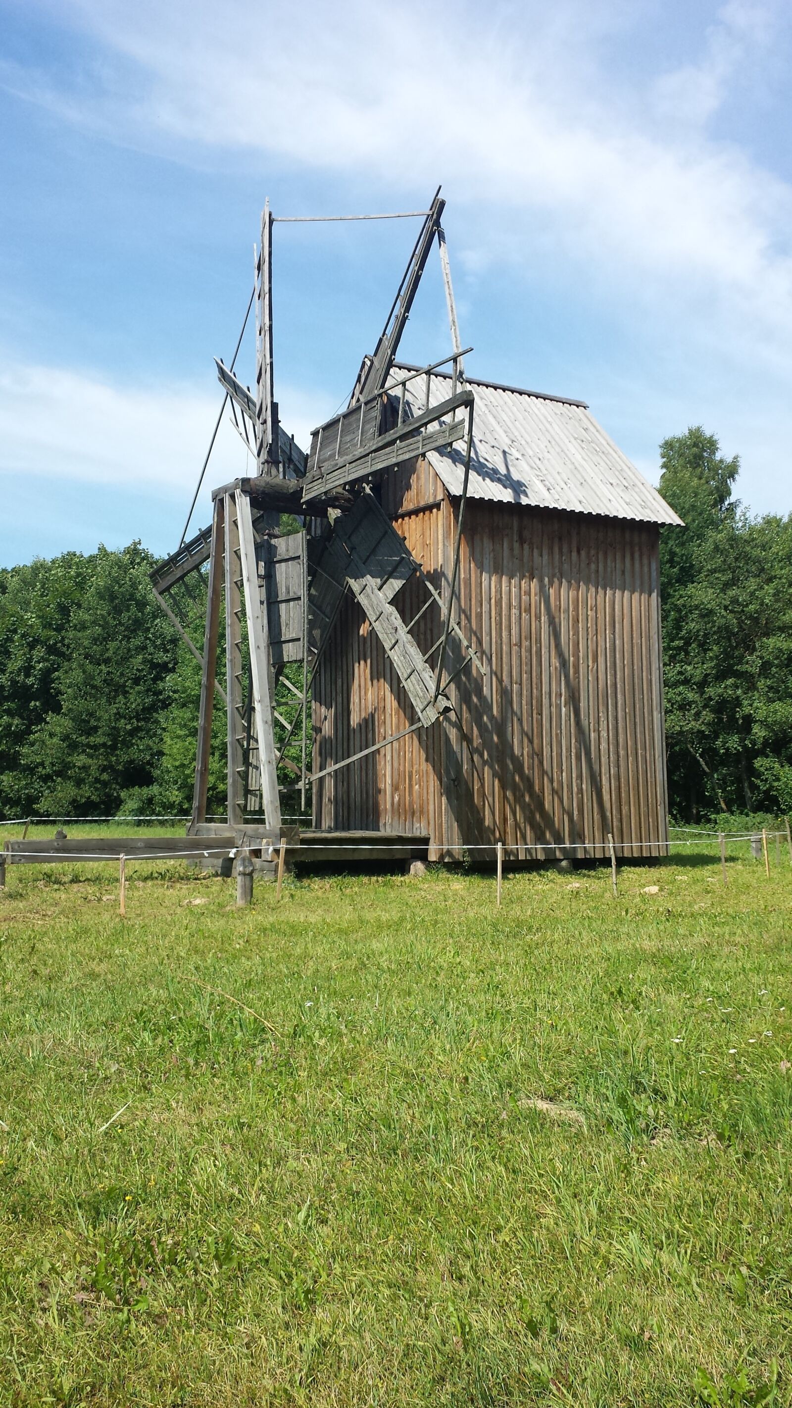 Samsung Galaxy S4 sample photo. Belarus, windmill, architecture photography