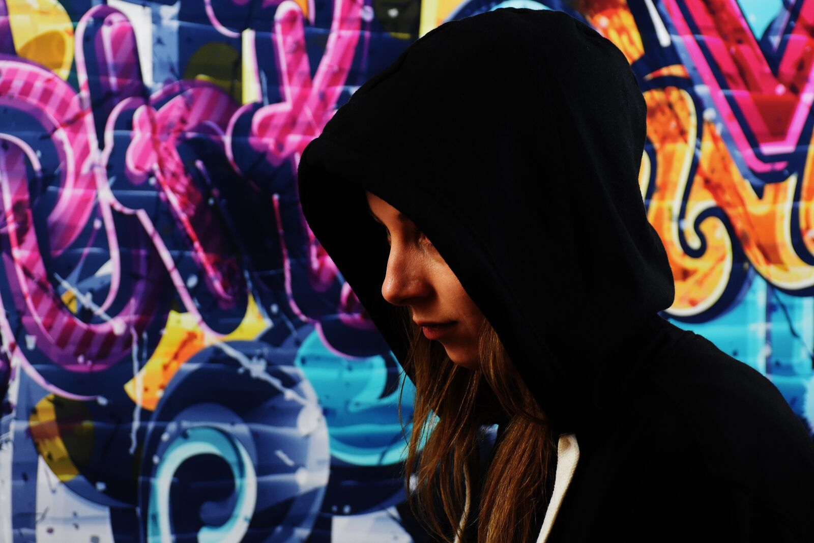 Nikon D7200 sample photo. Young woman, girl, graffiti photography