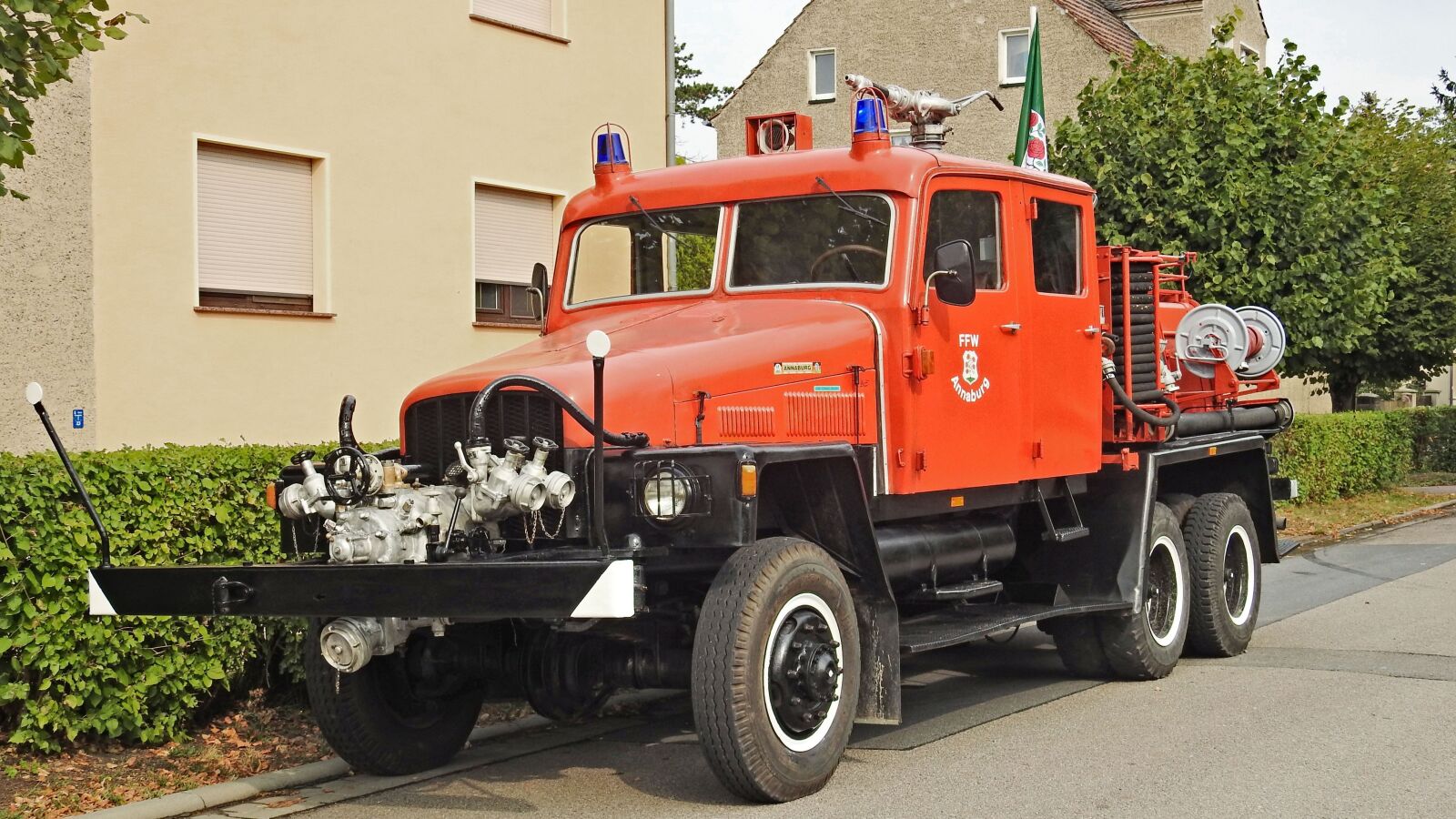 Nikon Coolpix P900 sample photo. Fire, fire truck, historically photography
