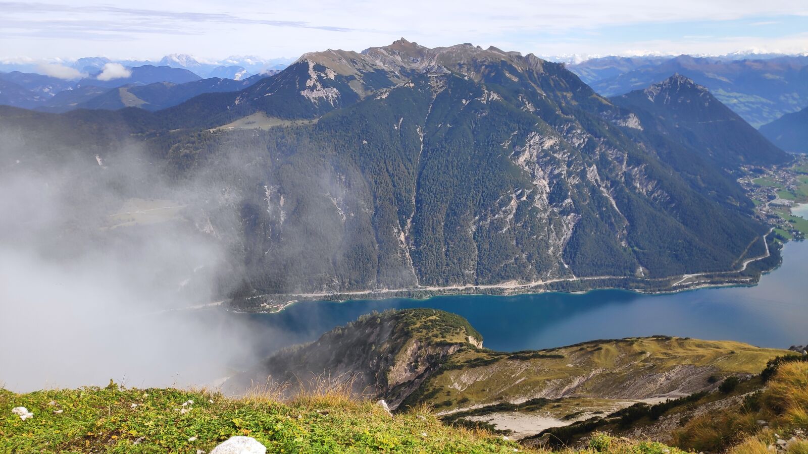 Xiaomi POCO F1 sample photo. Mountains, lakes, austria photography