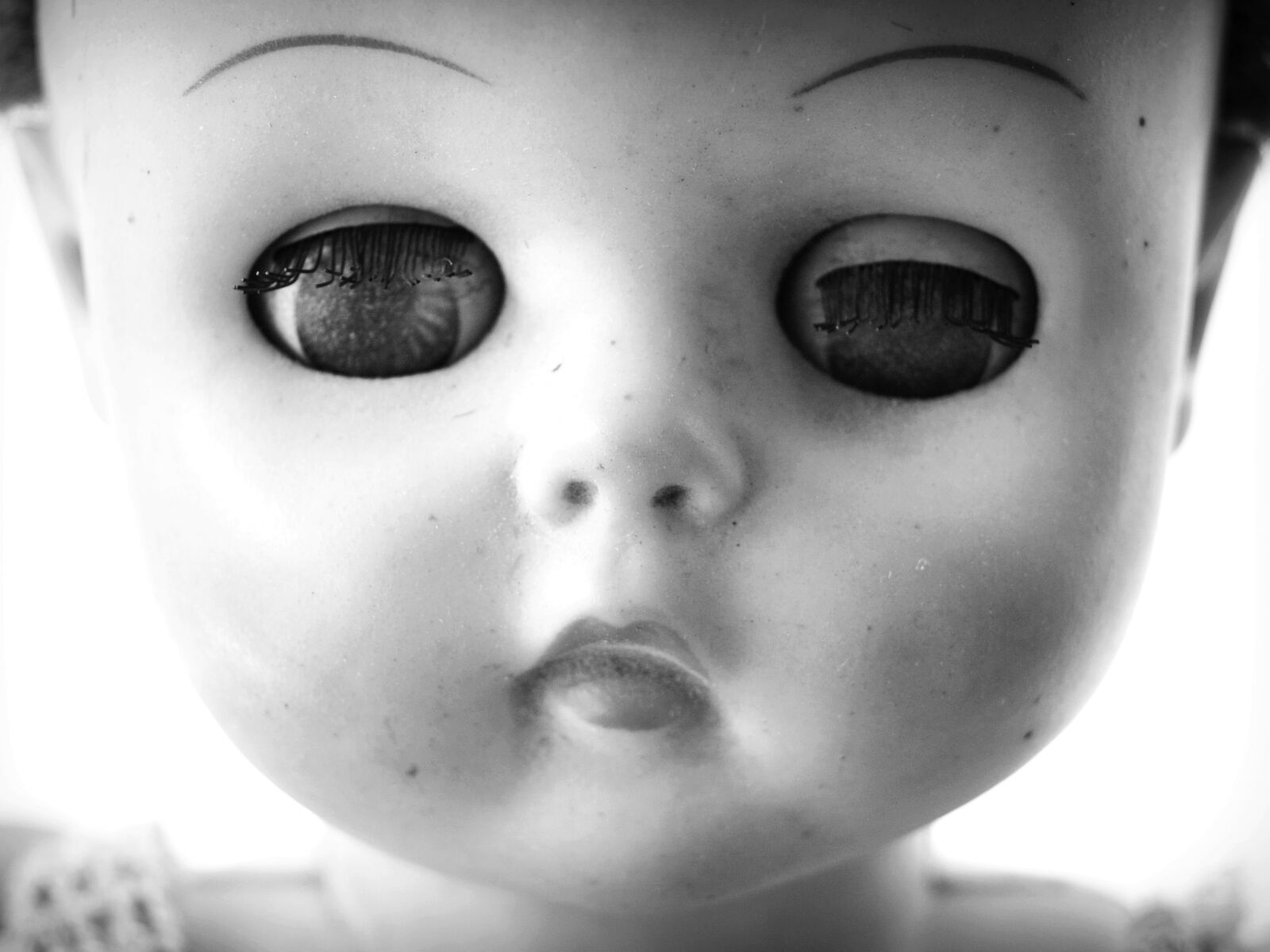 Olympus E-300 (EVOLT E-300) sample photo. Box, dolls, dressed, flea photography