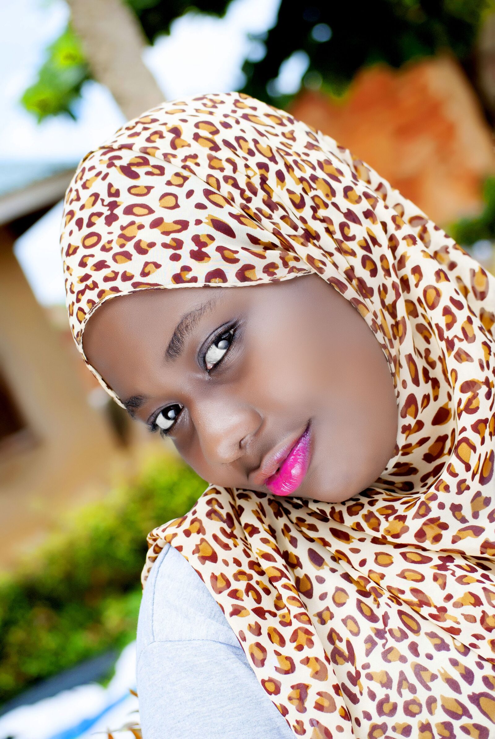 Nikon D3000 sample photo. Muslim dressing, mbogo high photography
