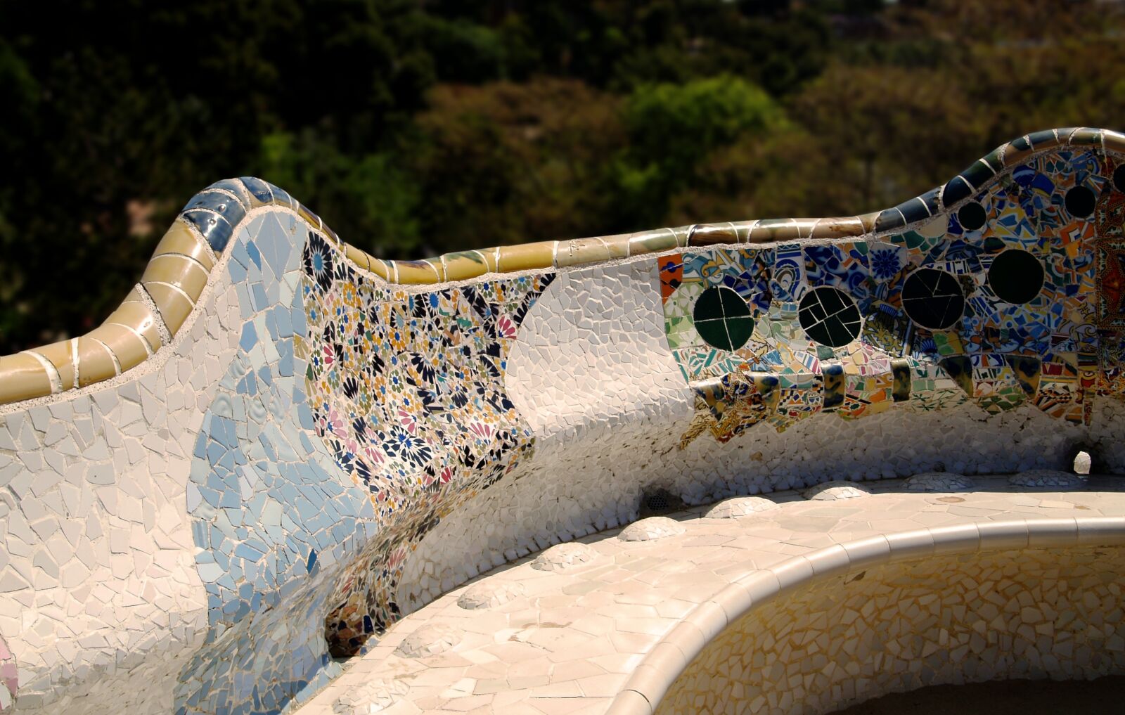 Olympus E-330 (EVOLT E-330) sample photo. Park, guell, gaudi photography
