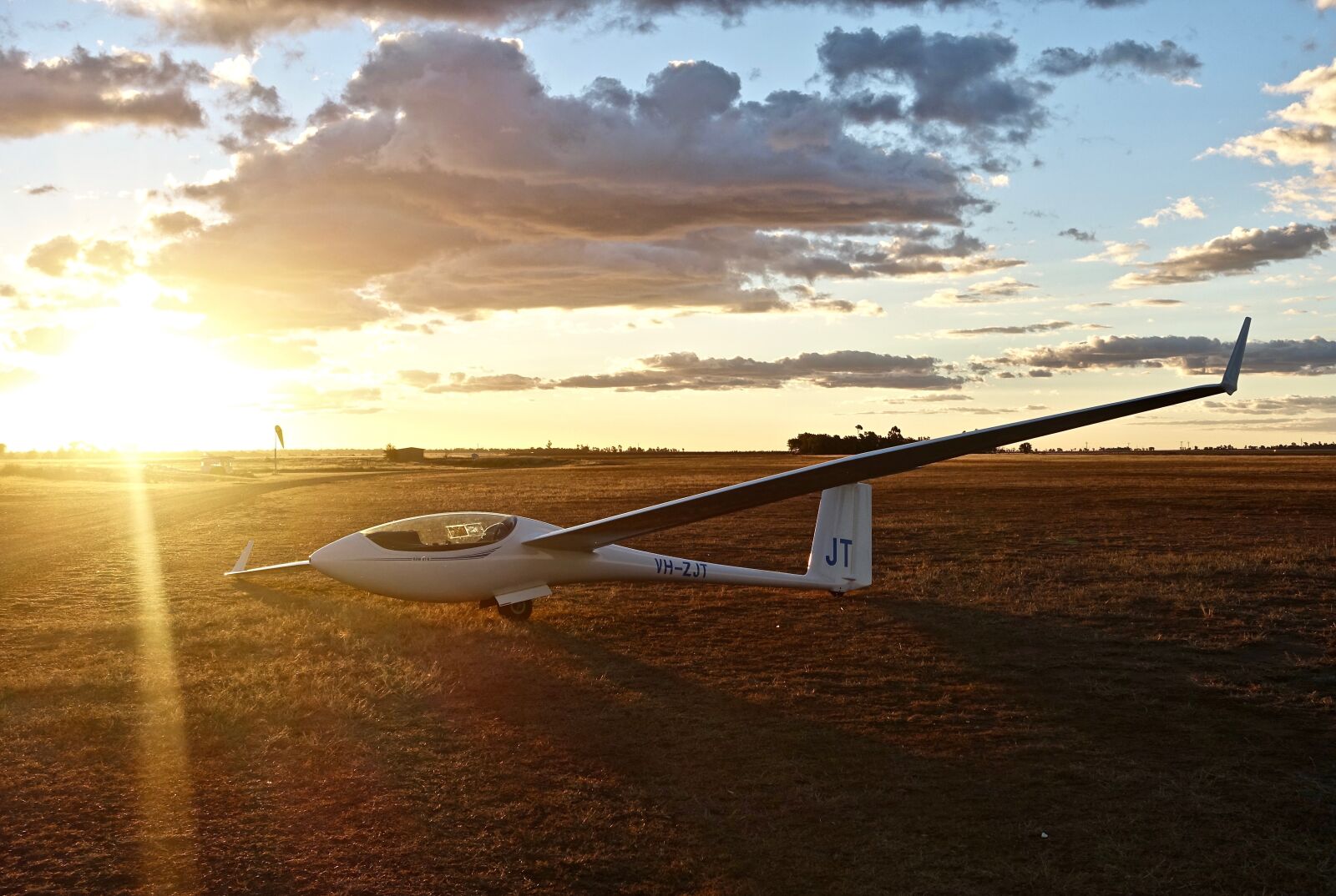 Sony Cyber-shot DSC-RX100 III sample photo. Glider, sunset, sailplane photography