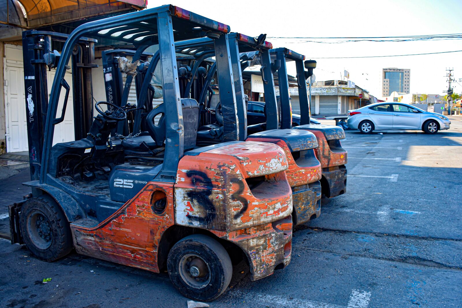 Nikon D5600 sample photo. Working car, trio, industrial photography