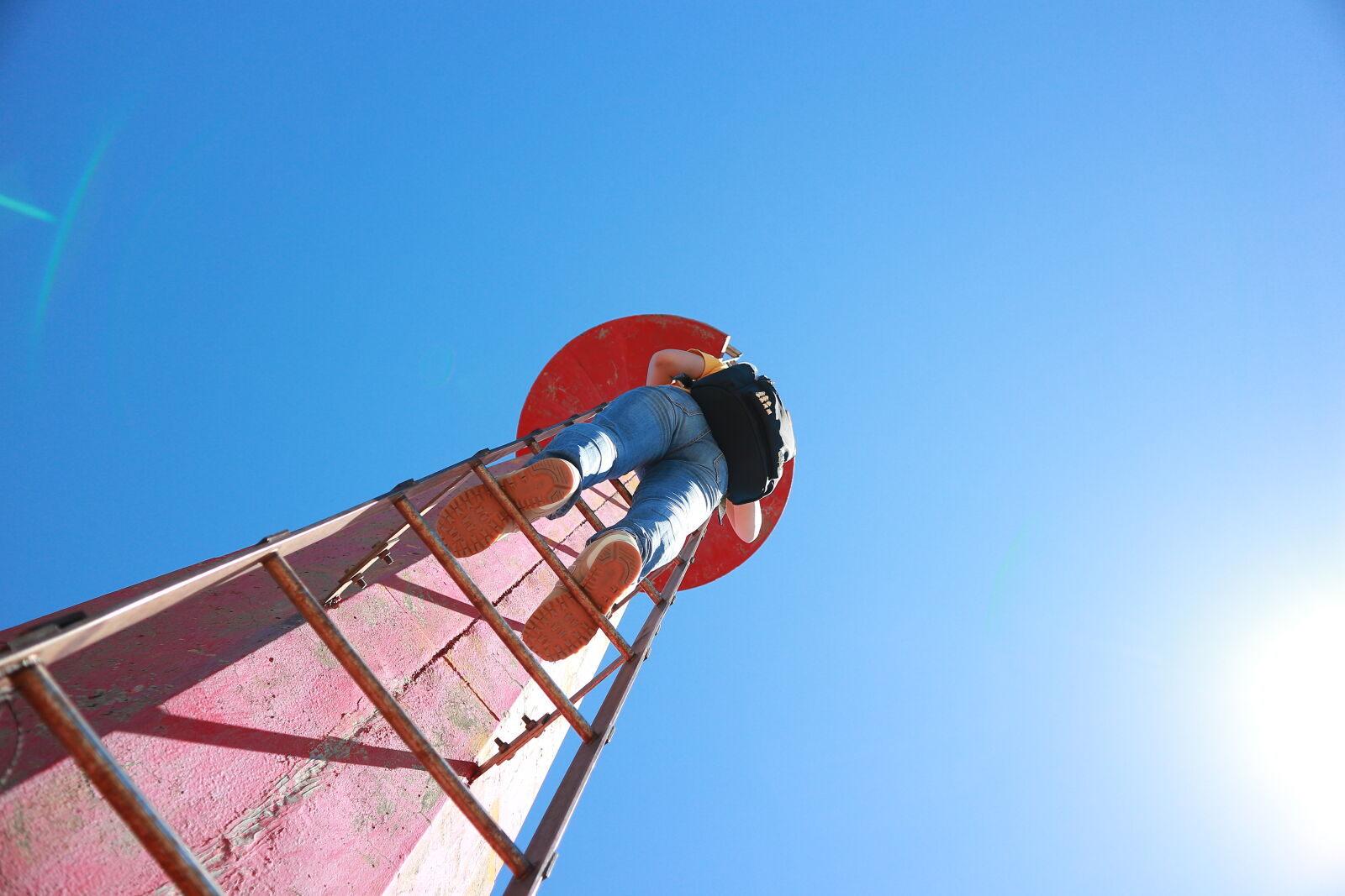 Canon EOS M sample photo. Low, angle, view, of photography