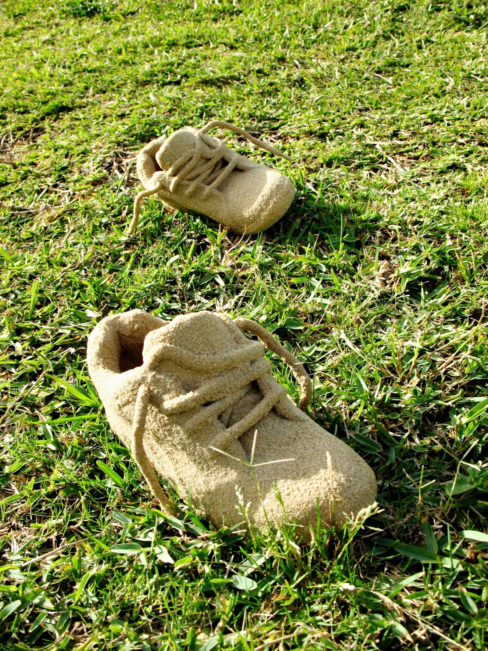 Canon POWERSHOT A630 sample photo. Sand, shoes, art photography