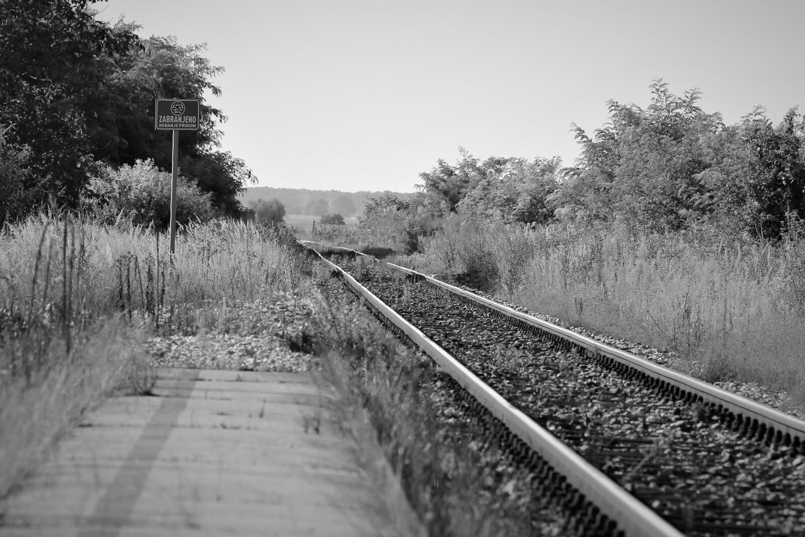 Canon EF 70-300 F4-5.6 IS II USM sample photo. Abandoned rail station, rail photography