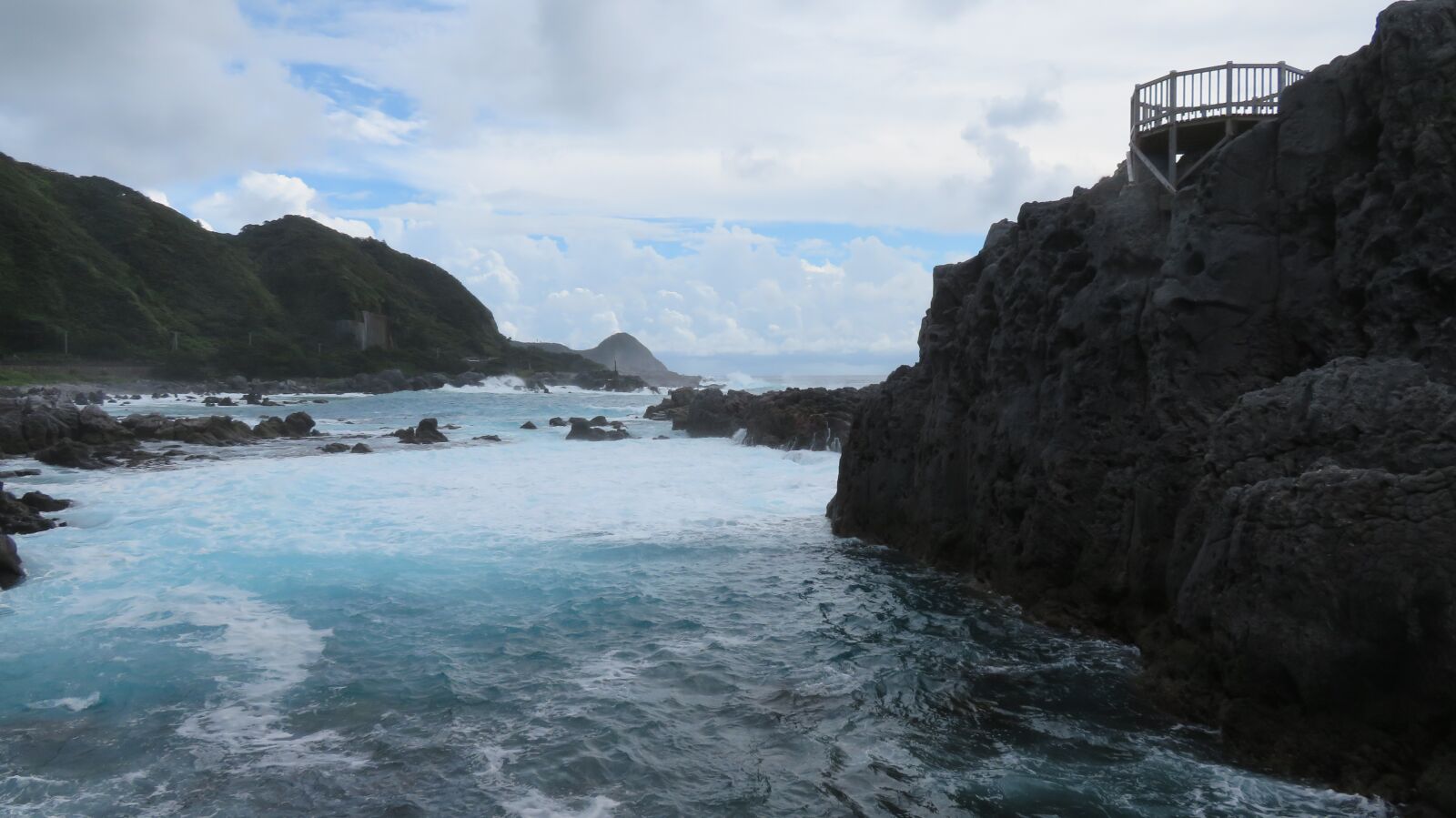 Canon PowerShot SX730 HS sample photo. Sea, wave, island photography