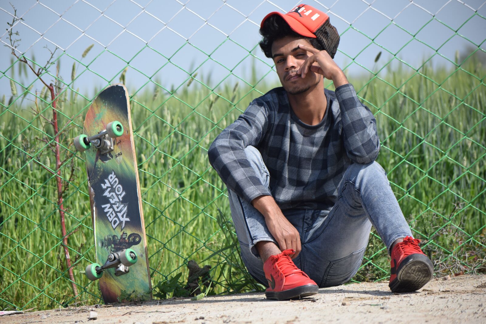Nikon D3300 sample photo. Portrait, skateboard, smile photography