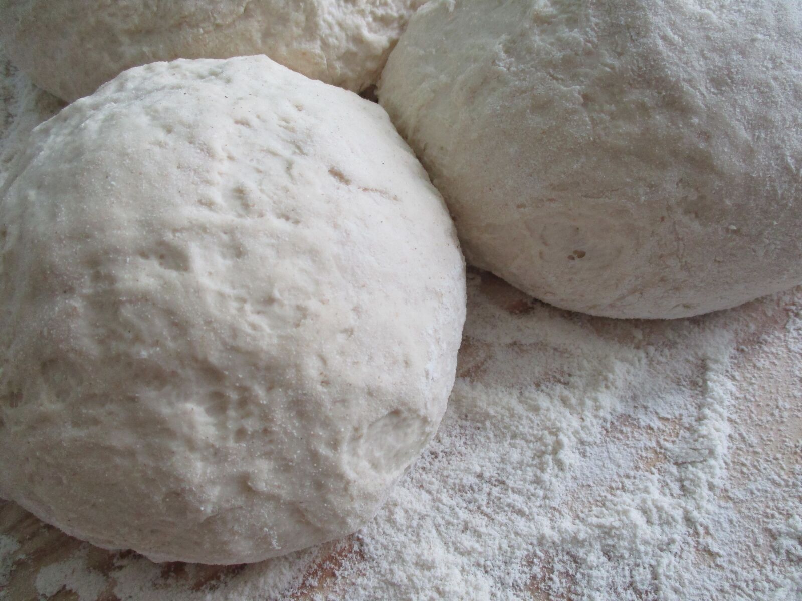 Canon IXUS 185 sample photo. Flour, dough, bread photography