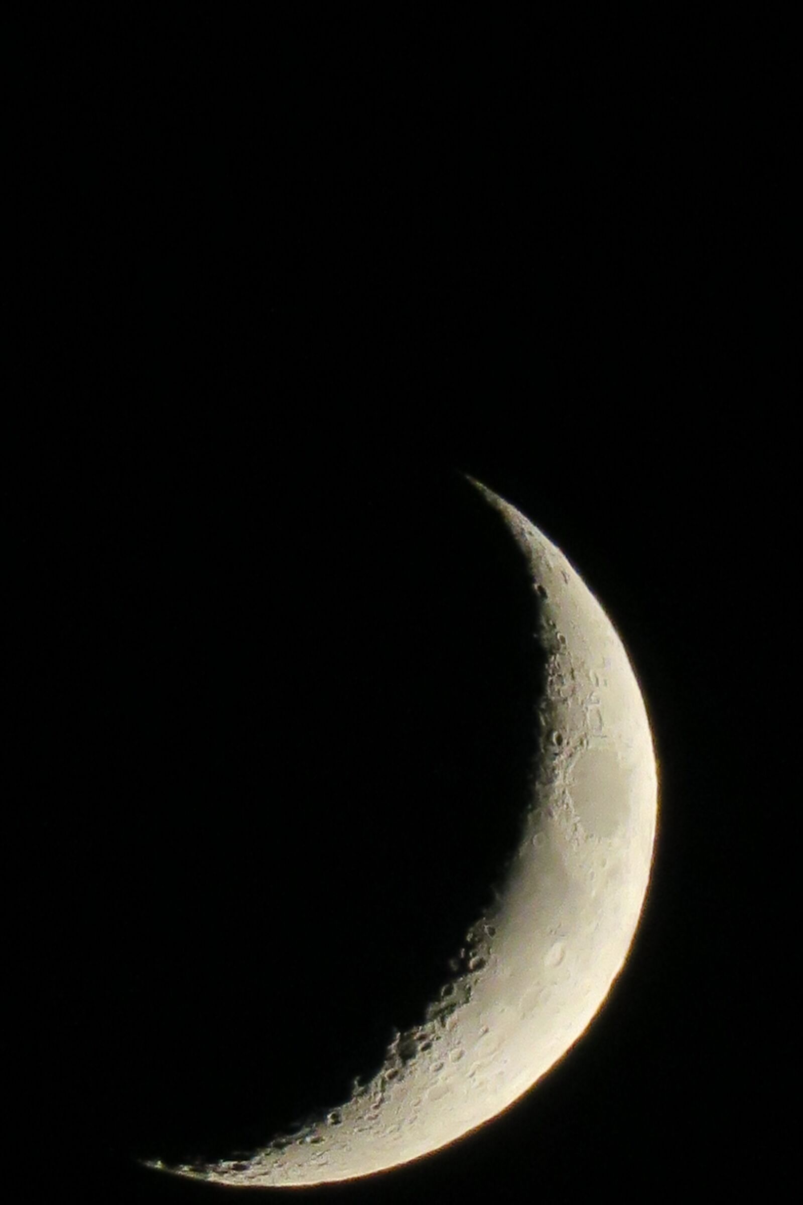 Canon PowerShot G3 X sample photo. Moon, luna, crescent photography