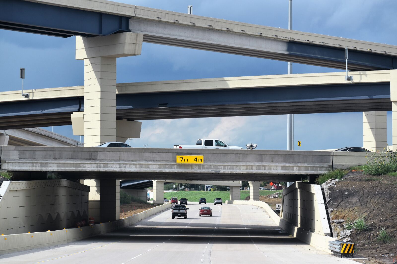 Nikon D3500 sample photo. Cars, highway, traffic photography