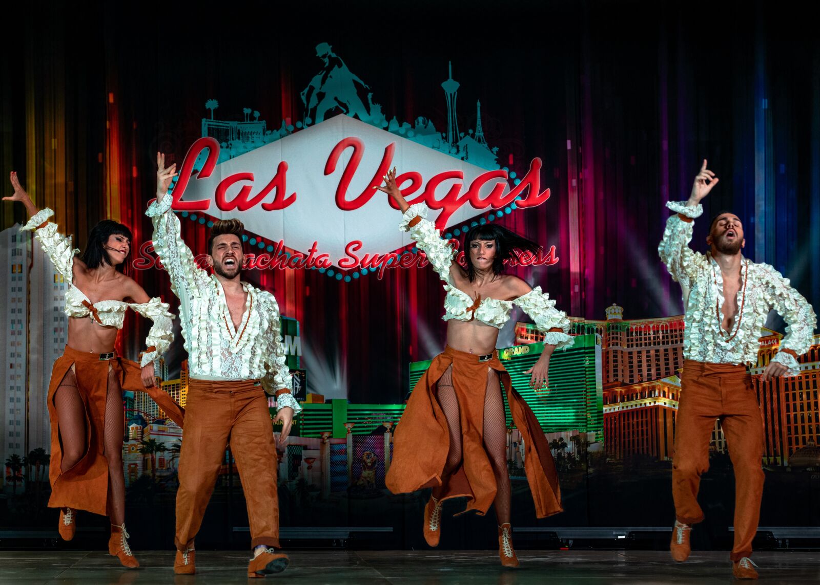 Canon EF 70-200mm F2.8L IS III USM sample photo. Salsa dancing, in vegas photography