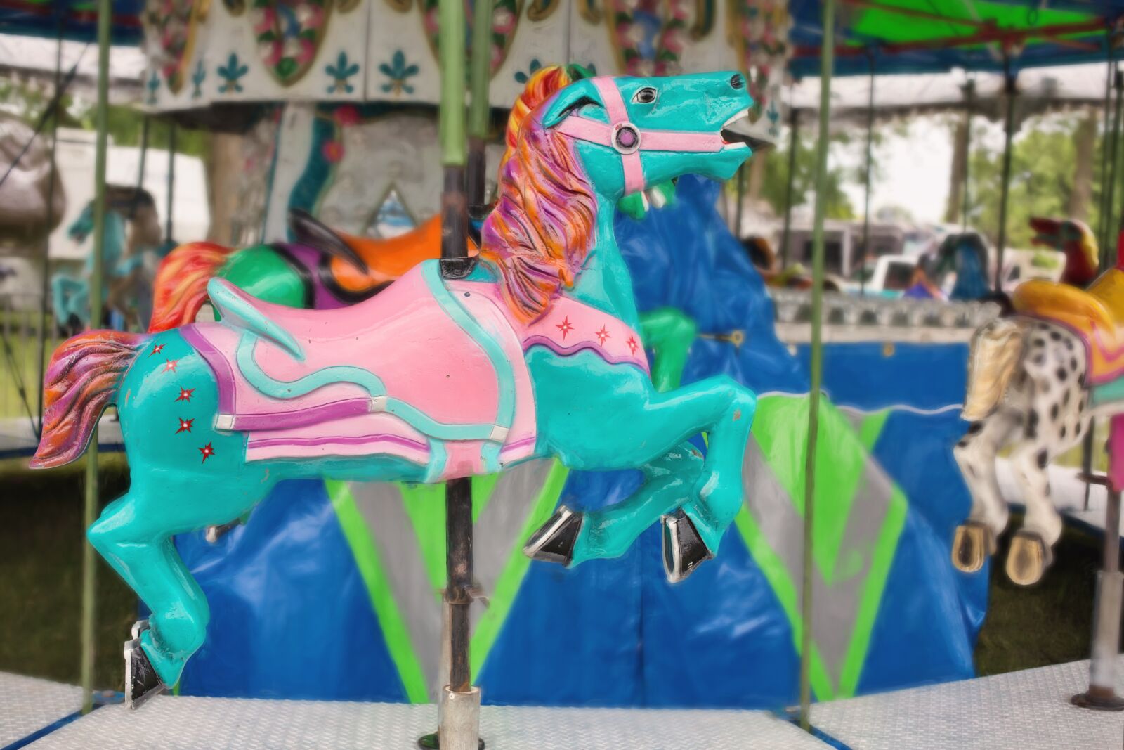 Canon EF 50mm F1.4 USM sample photo. Carousel horse, carousel, amusement photography