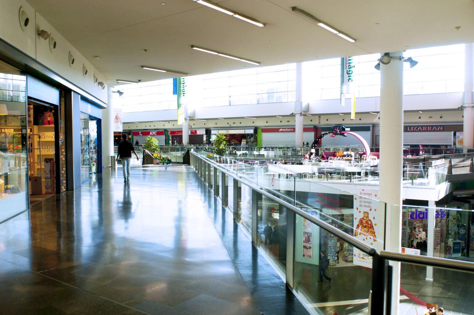 Nikon D100 sample photo. View, of, shopping, mall photography