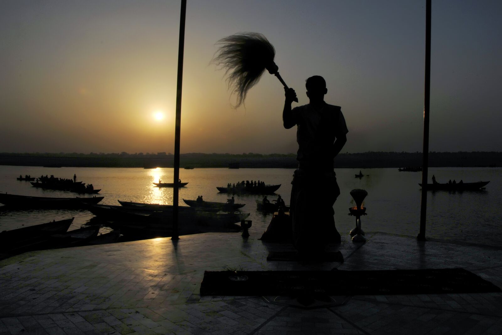 Nikon D300S sample photo. Morning aarti, varanasi, morning photography