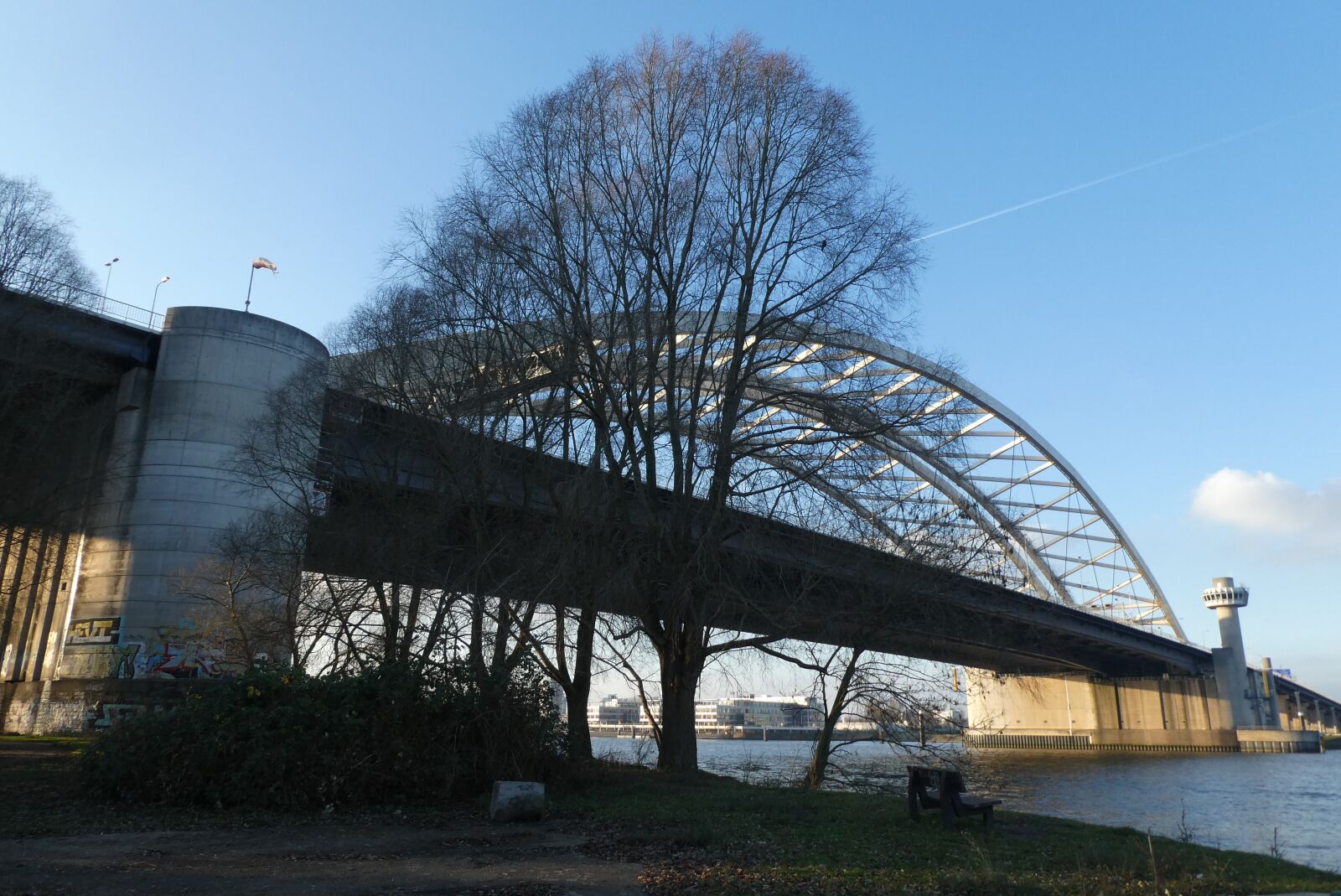 Panasonic Lumix DC-ZS70 (Lumix DC-TZ90) sample photo. Bridge, rotterdam, winter photography