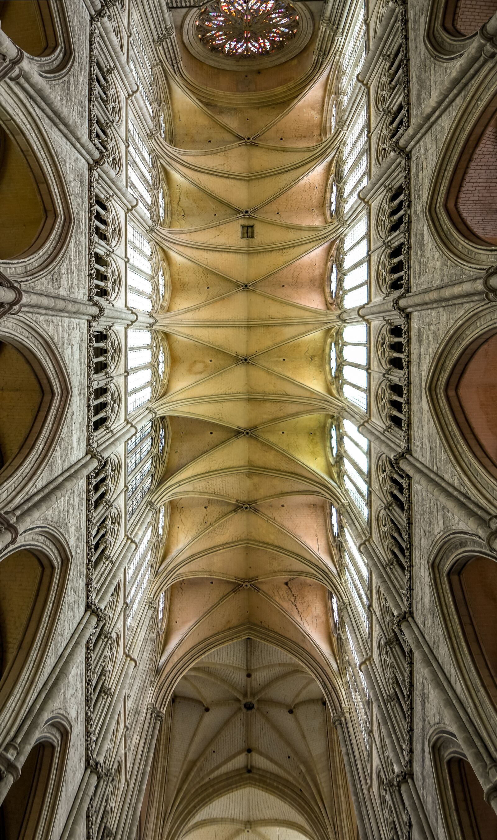 Nikon D850 sample photo. Cathedral, amiens, church photography