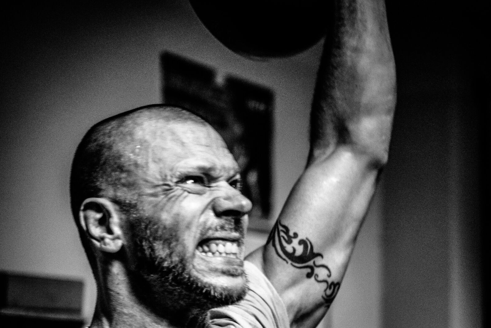 Nikon D90 sample photo. Press, overhead, kettlebell photography