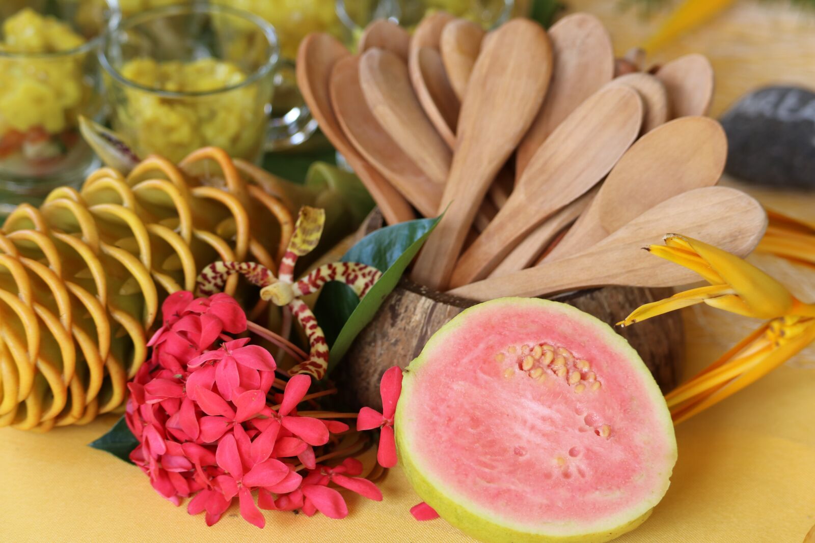 Canon EOS 760D (EOS Rebel T6s / EOS 8000D) sample photo. Tropical, guava, fruit photography