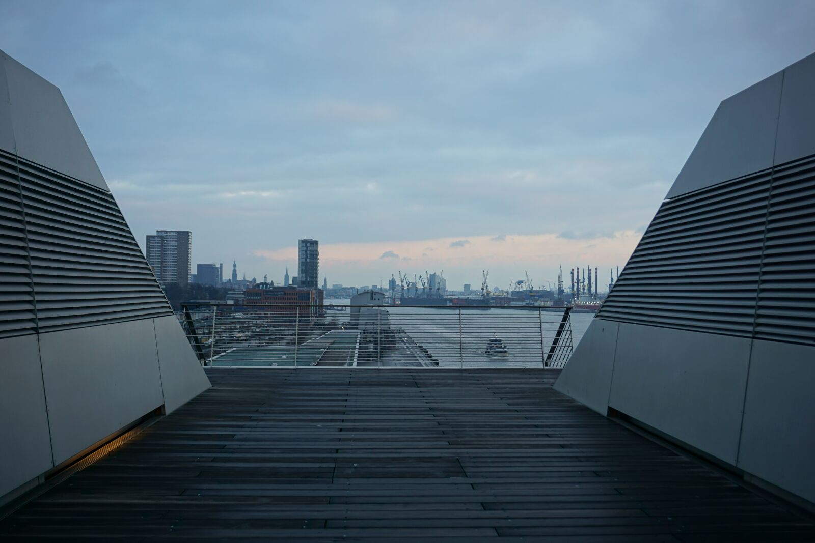 Sony a6000 sample photo. Hamburg, port, elbe photography