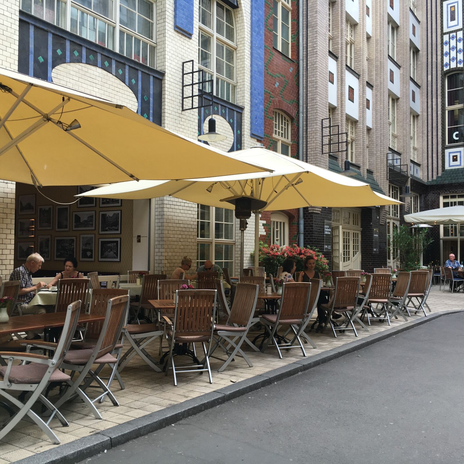 Apple iPhone 6s sample photo. Cafeteria, terrace, berlin photography