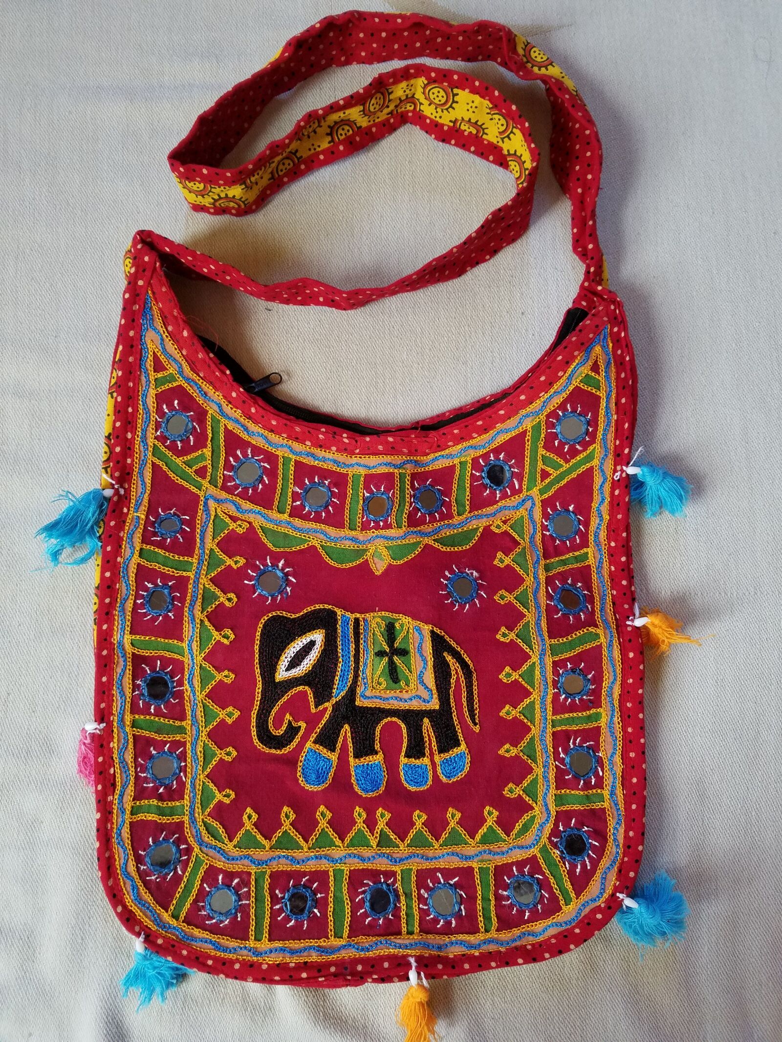 Samsung Galaxy S7 sample photo. Handbag, accessories, embroidery photography