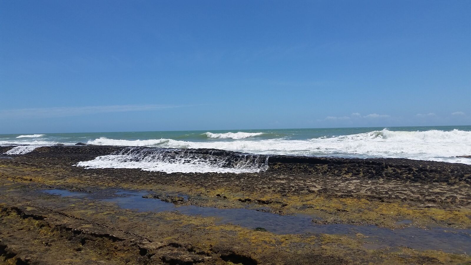 Samsung Galaxy S5 sample photo. Beach, mar, stone photography