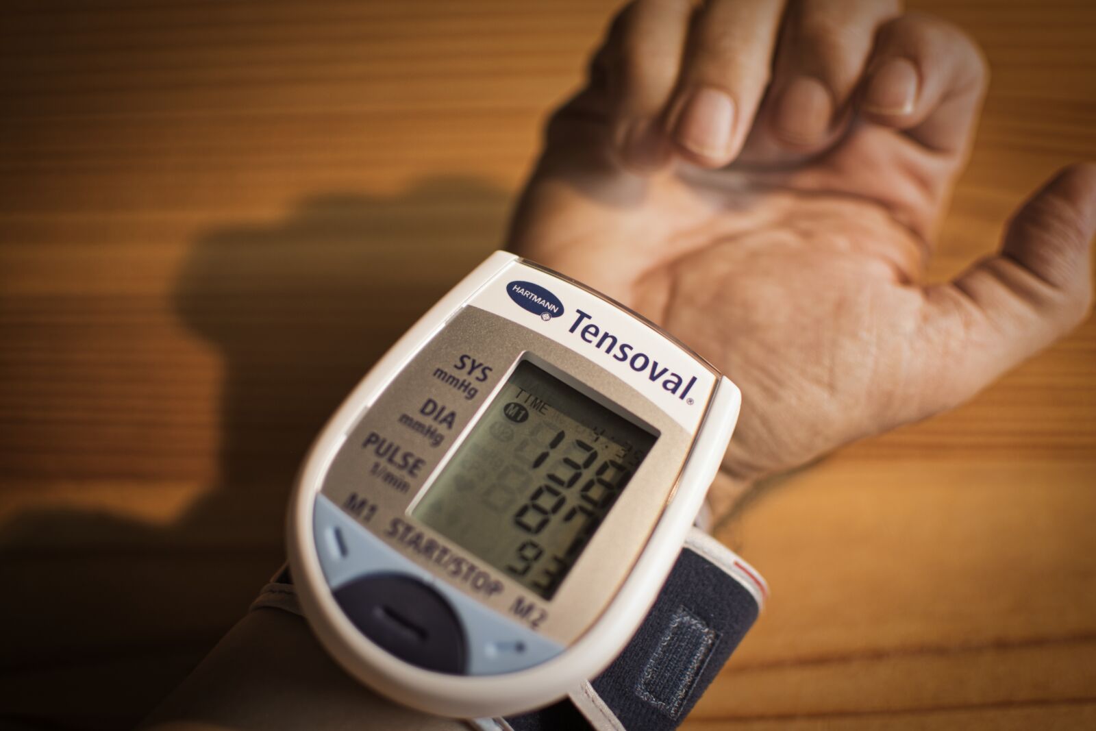 Nikon D5300 sample photo. Blood pressure, measure, health photography