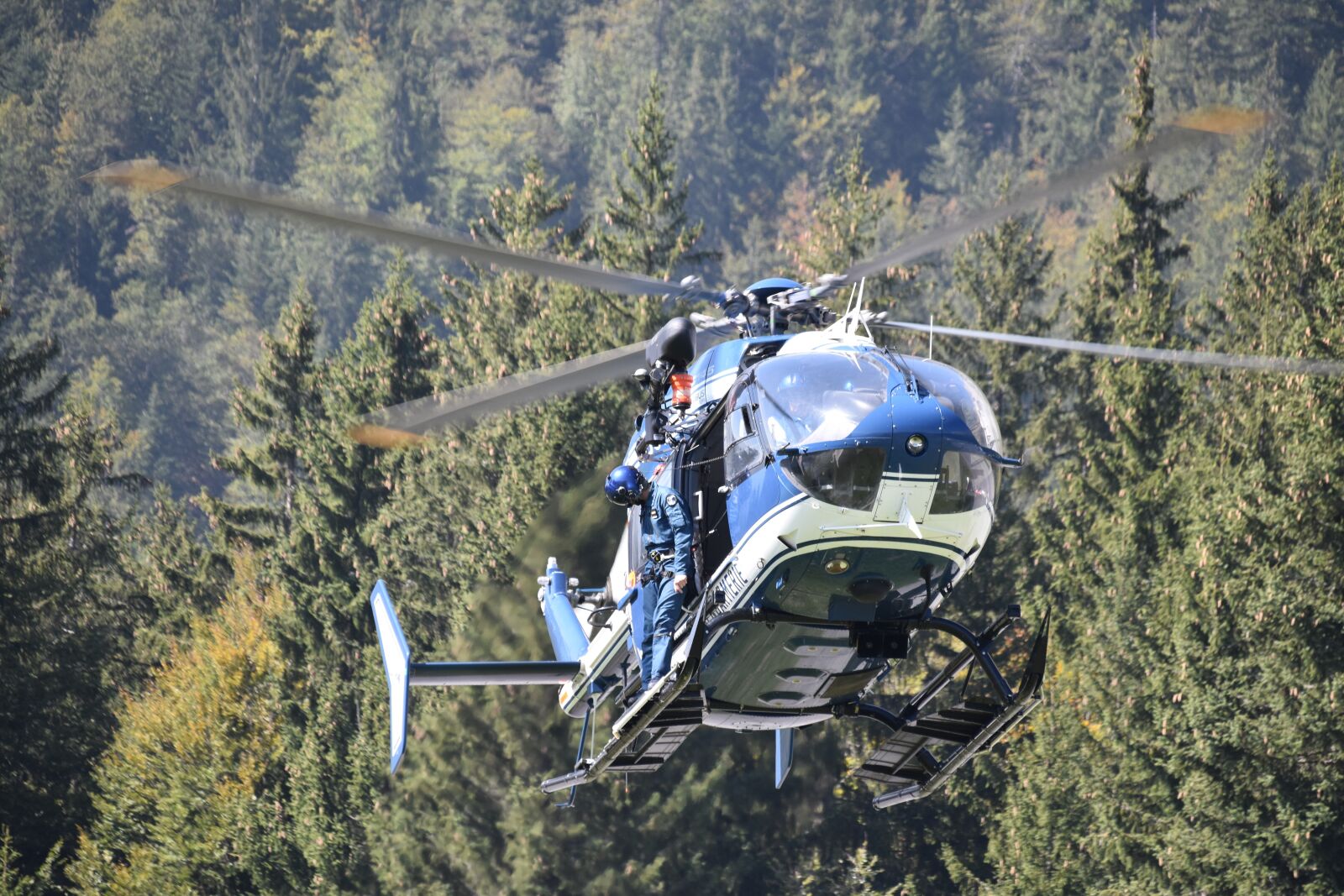 Nikon D5600 sample photo. Helicopter, fly, flight photography