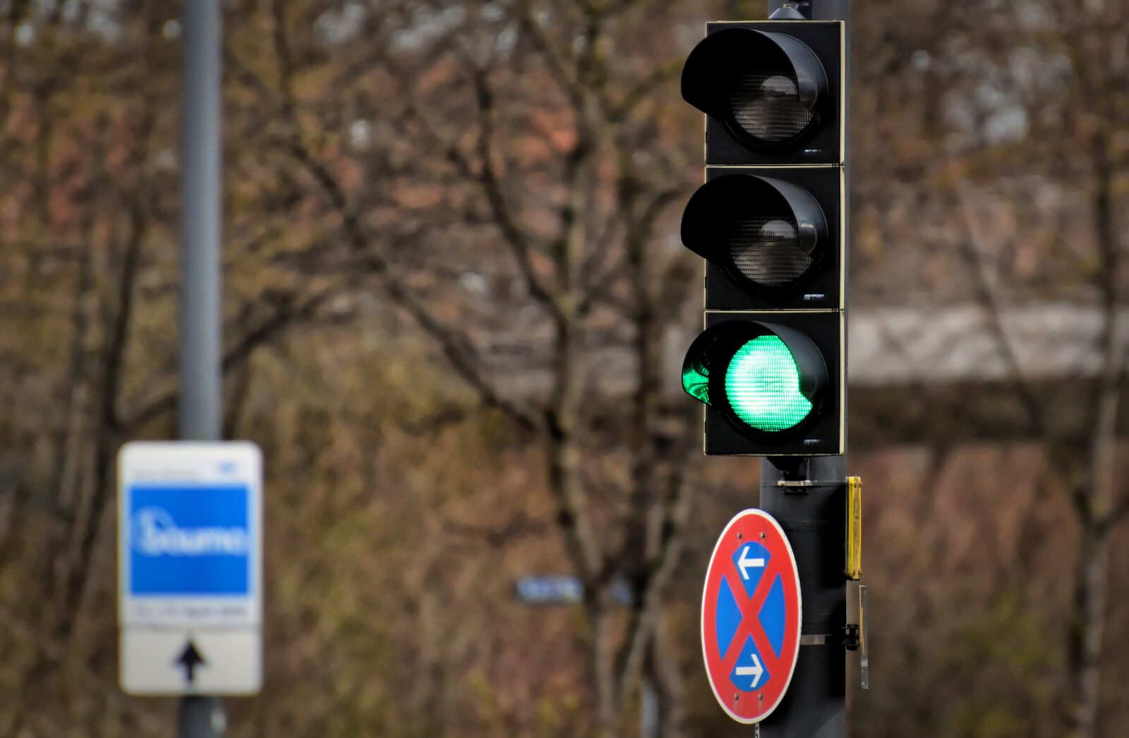 Nikon D3200 sample photo. Traffic lights, green, road photography