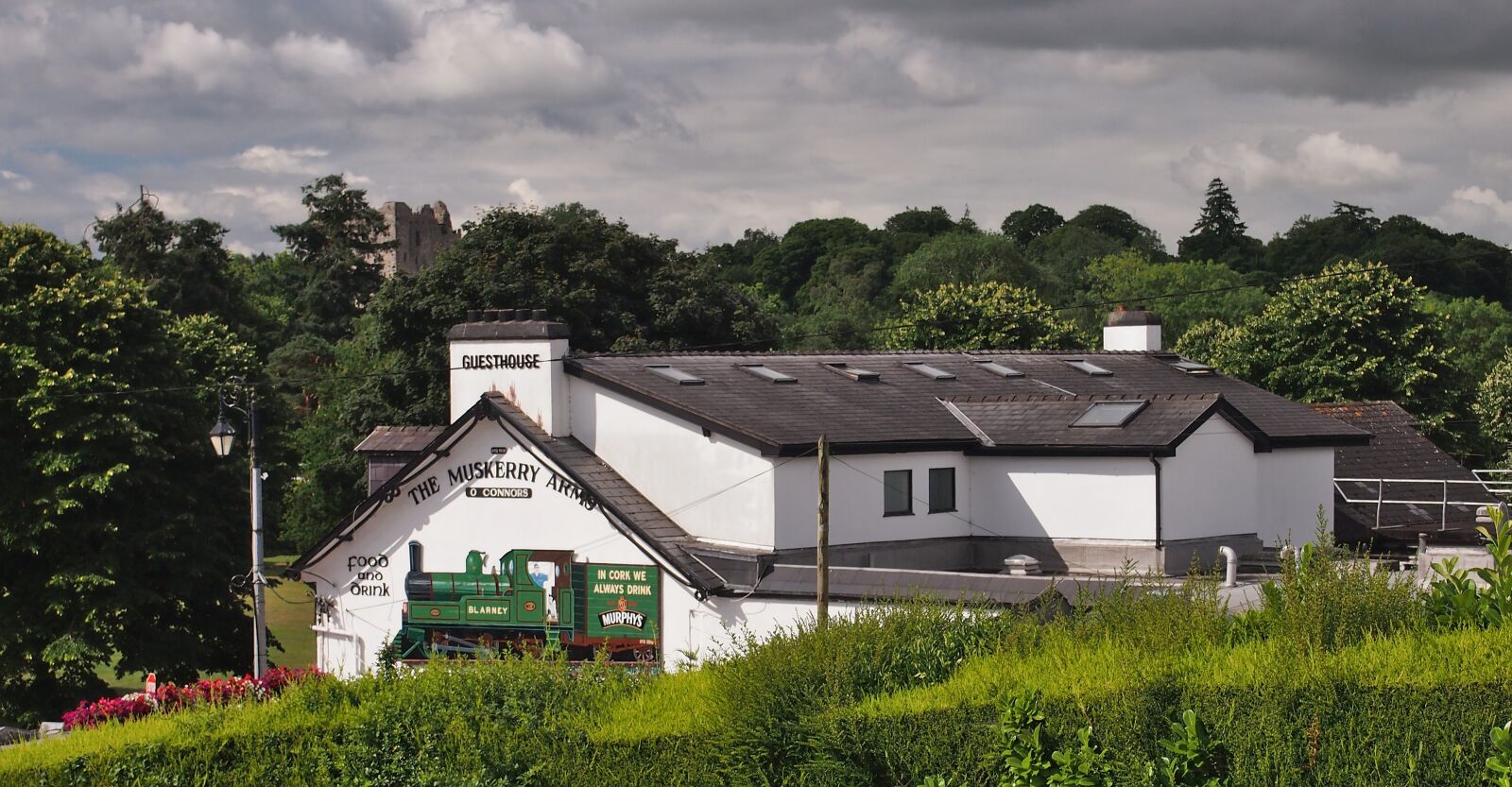 Olympus PEN E-PM1 sample photo. Pub house, ireland, countryside photography