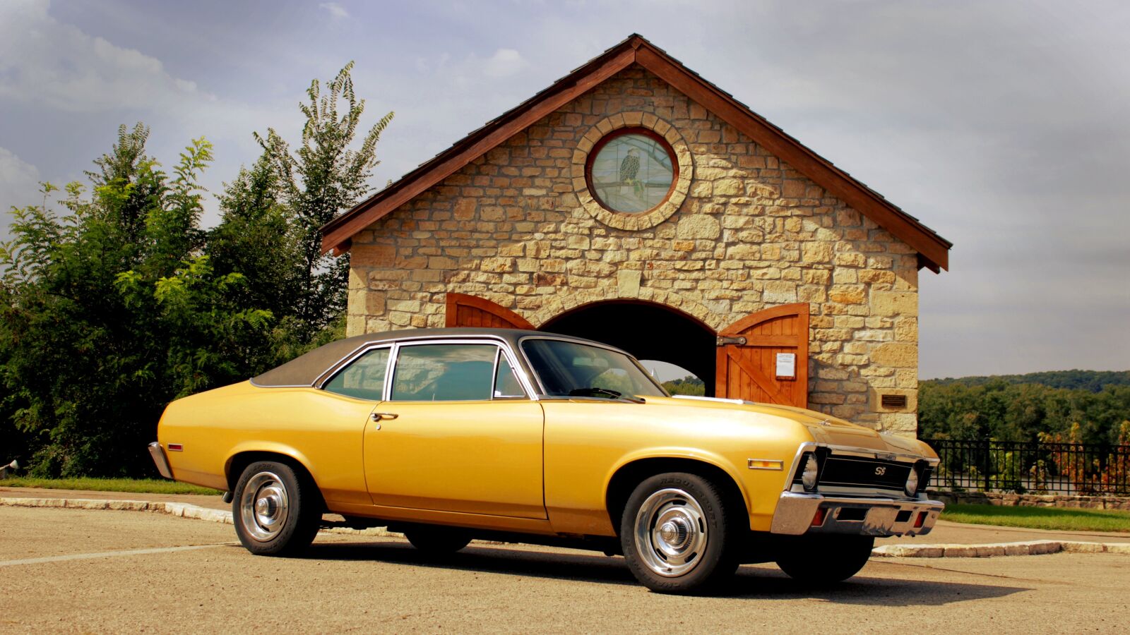 Canon EOS 600D (Rebel EOS T3i / EOS Kiss X5) sample photo. Nova, car, countryside photography