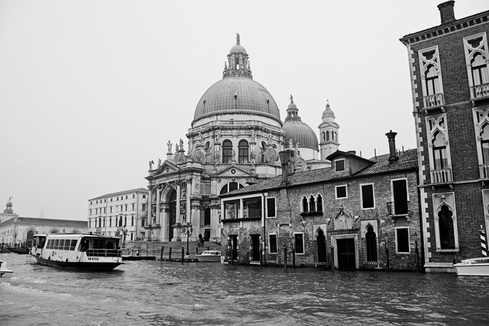 Canon EOS 500D (EOS Rebel T1i / EOS Kiss X3) sample photo. Venice, bridge, italy photography