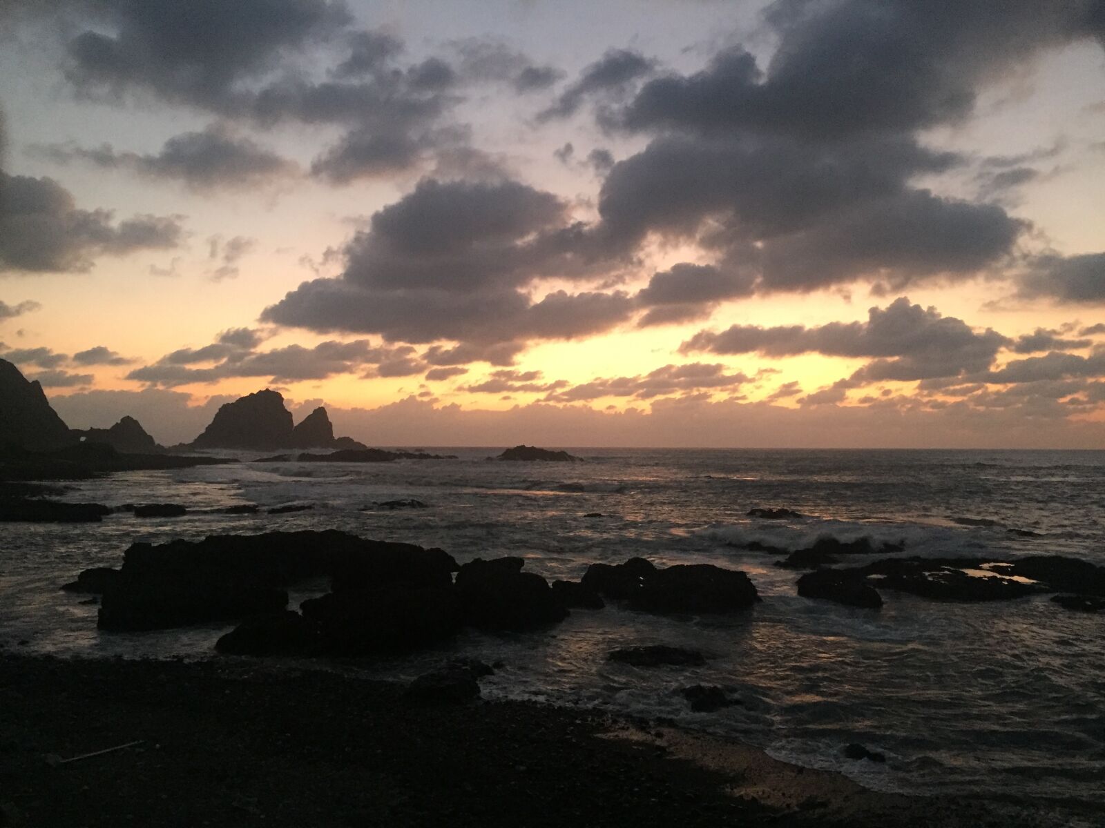 iPhone 6 back camera 4.15mm f/2.2 sample photo. Island, sunset, sea photography