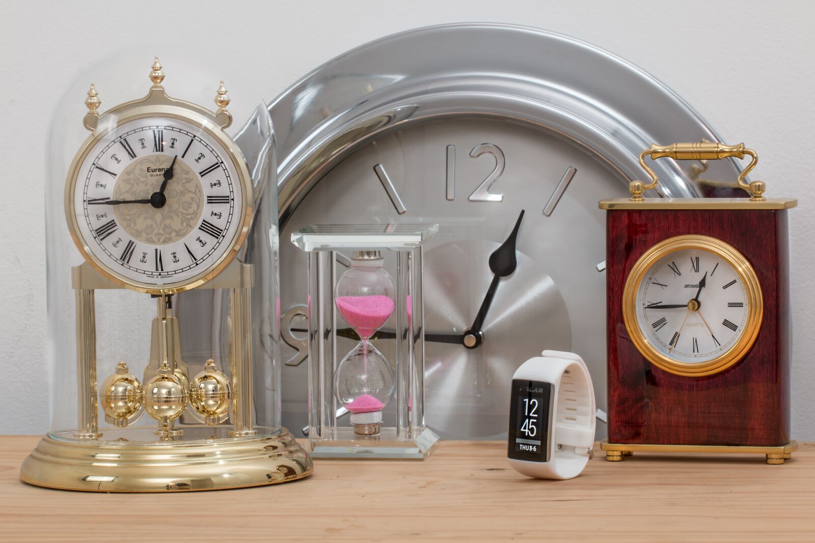 Canon EF 100mm F2.8L Macro IS USM sample photo. Time, clocks, hourglass photography