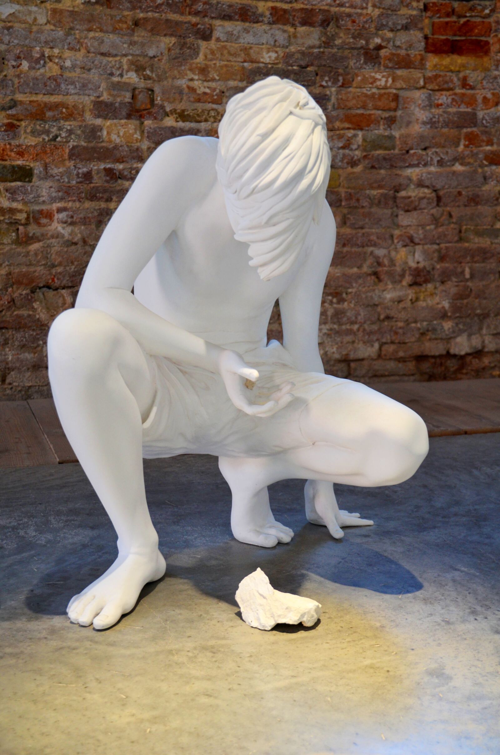 Nikon D7000 sample photo. Sculpture, boy, knee photography
